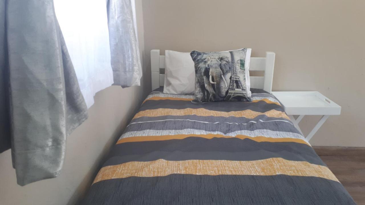 Relax In Aberdeen ヨハネスブルグ 部屋 写真